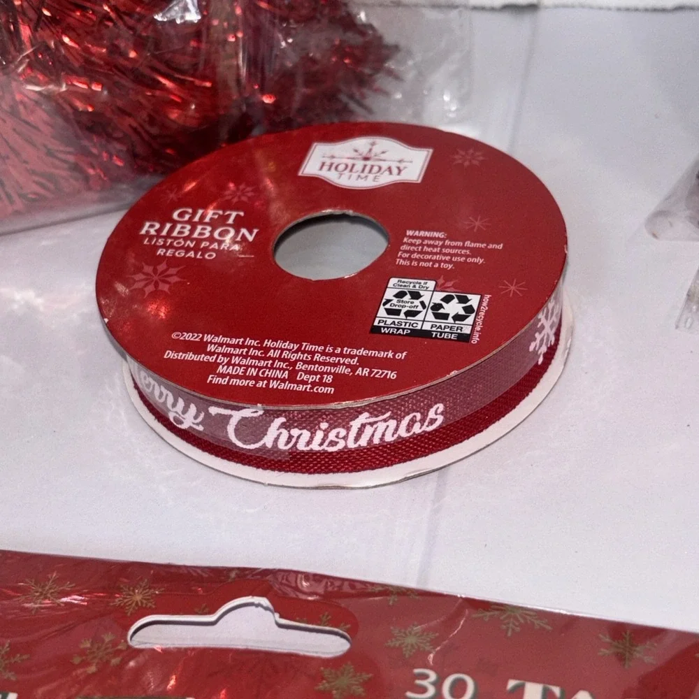 Christmas Decorations & Gift Wrapping Supplies. Garland, Gift Tags, Ribbon Hooks